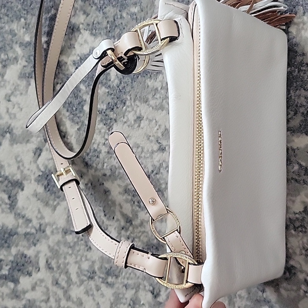 Calvin Klein Tan and White Crossbody Bag with Sleek Design - Picture 4 of 13